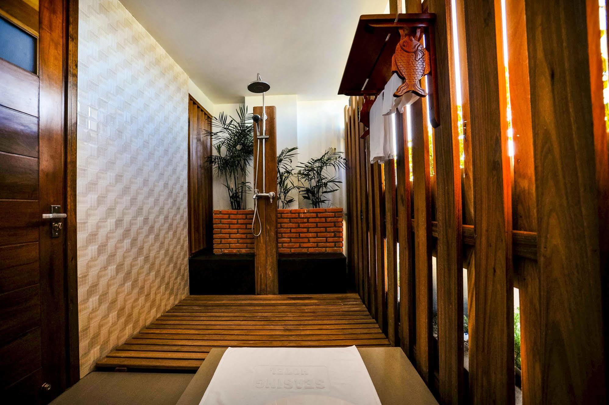 Seasing Boutique Hotel Nha Trang Exterior photo